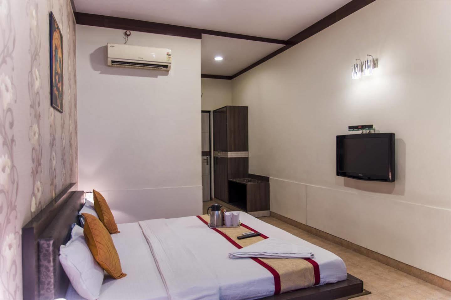 Orbit Inn Agra  Esterno foto